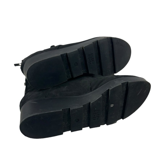 EILEEN FISHER BLACK TREAD TUMBLED NUBUCK WEDGE BOOTIE Size 7 - Picture 8 of 9
